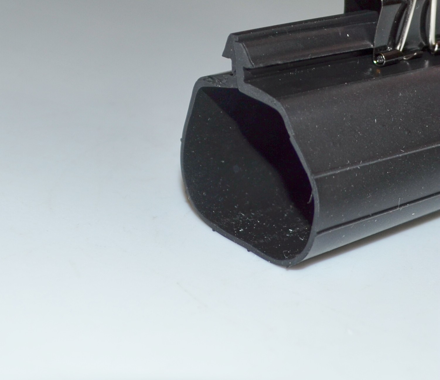 New Garage Door Bottom Seal Single Track for Simple Design