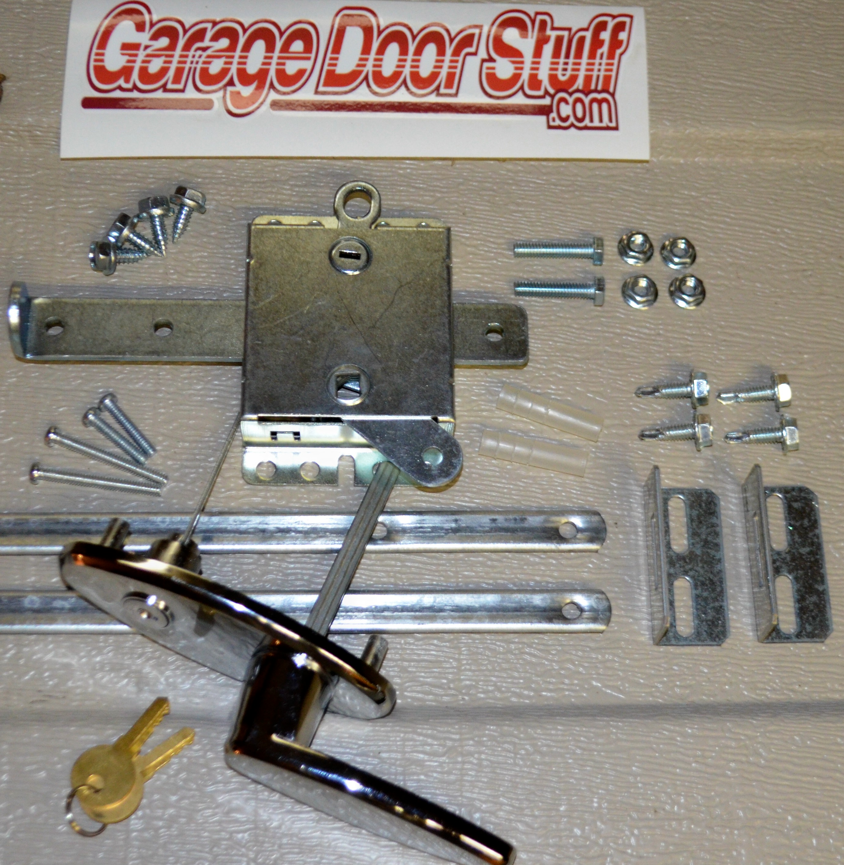 Simple Manual Garage Door Handle And Lock for Simple Design
