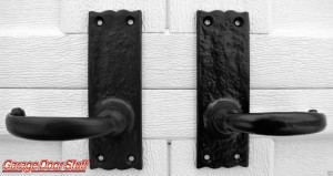 GARAGE DOOR DECOATIVE HANDLE