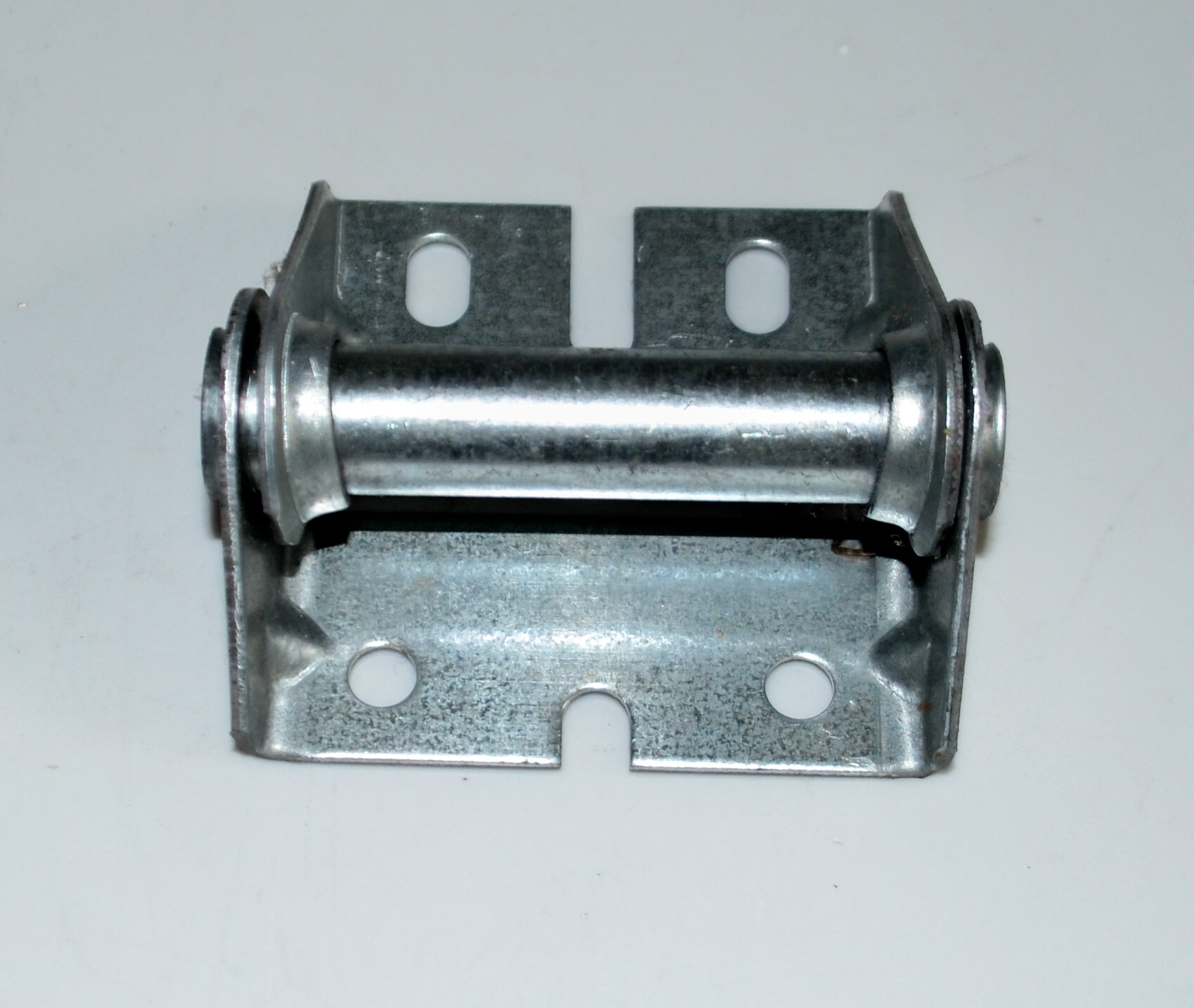 Les charnières de porte de garage Taylor - GARAGE DOOR HINGE